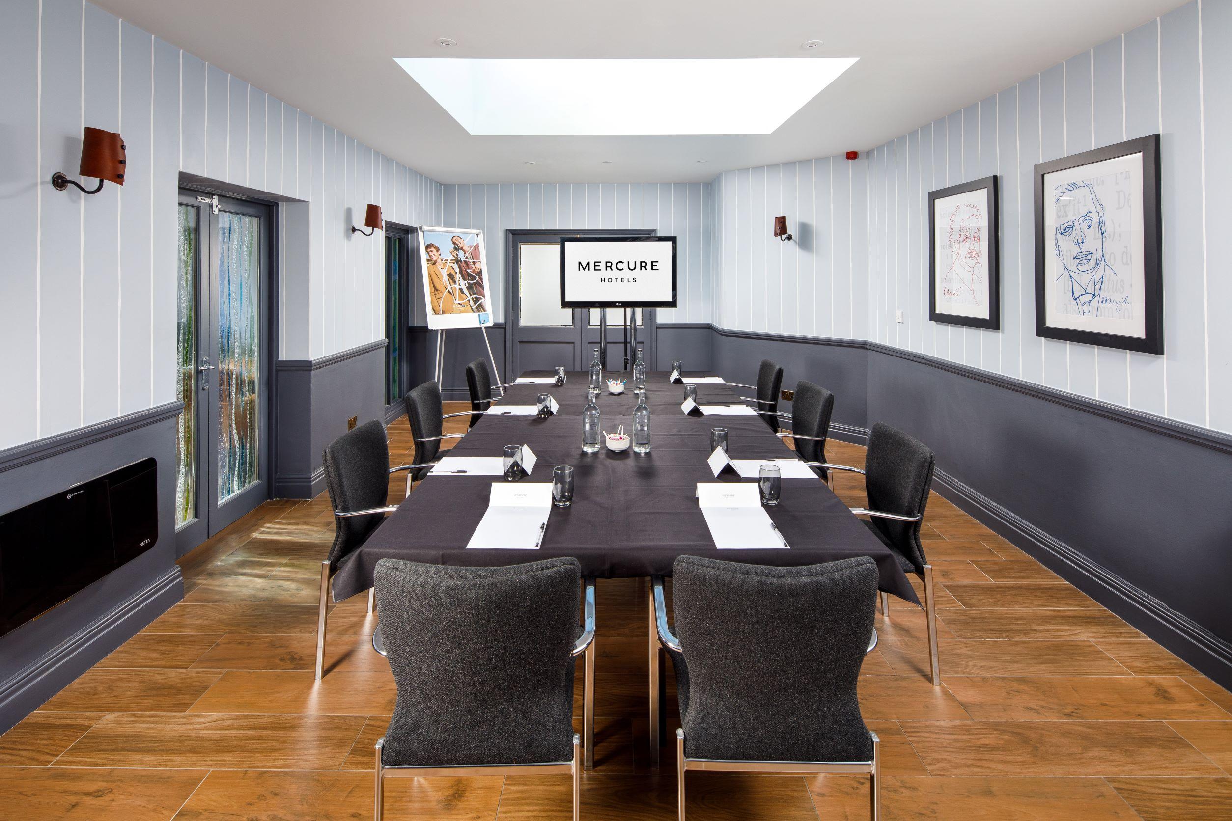 Mercure Hawkwell House 4*