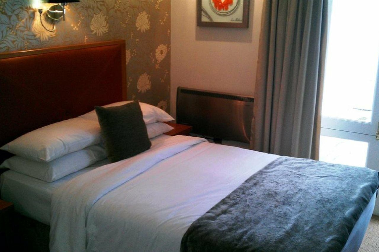 Mercure Hawkwell House 4*